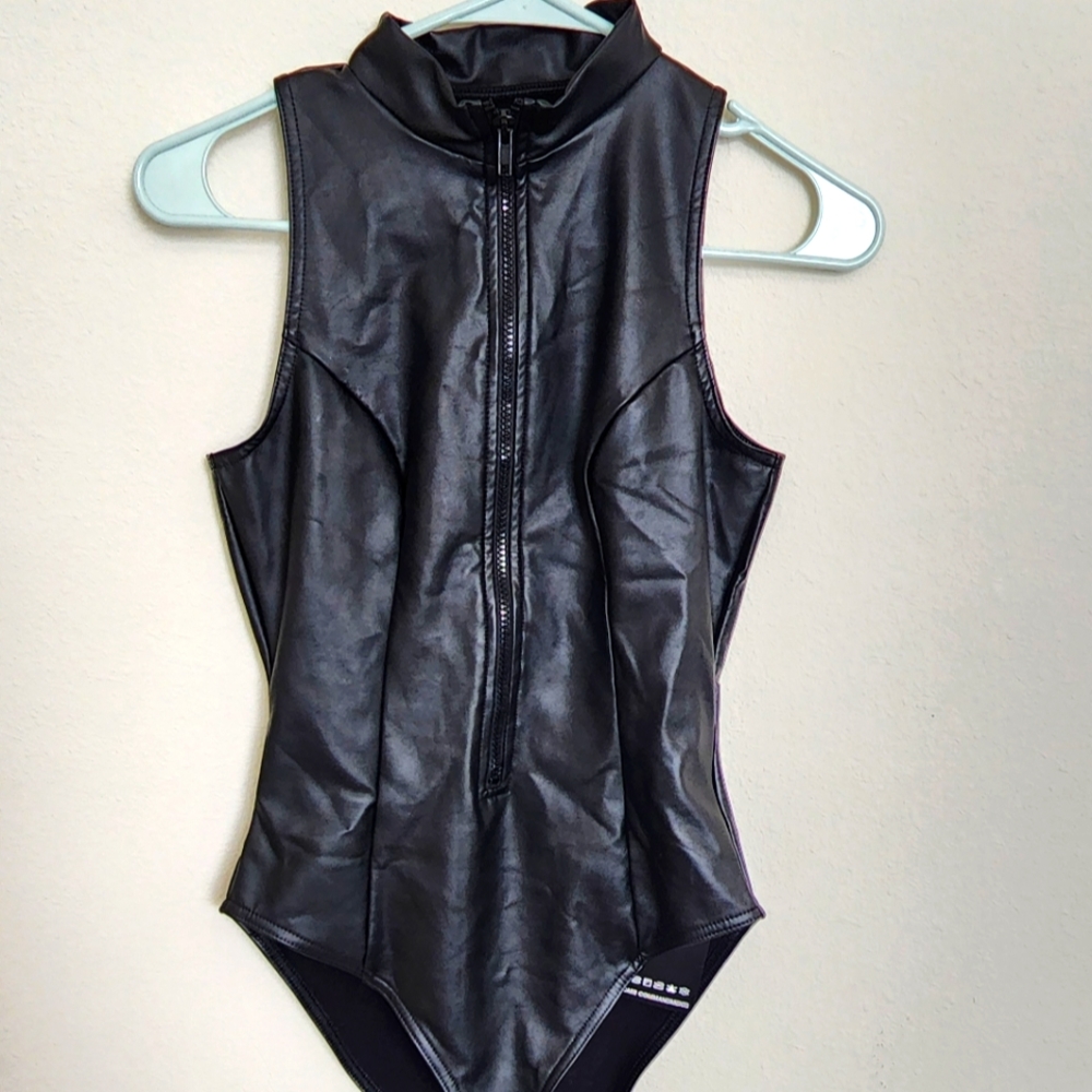 Ms bond zip bodysuit